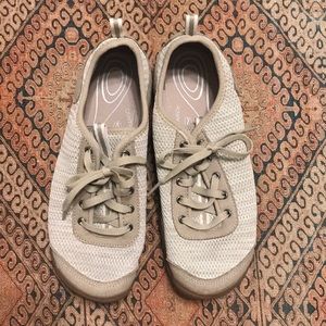 Keen lightweight hikers